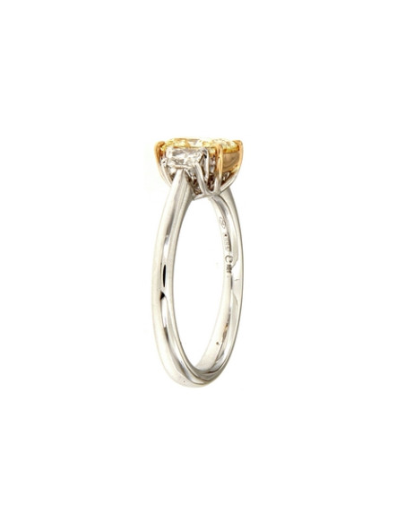 Crivelli Коллекция Diamonds КОЛЬЦО ИЗ БЕЛОГО ЗОЛОТА 1.26 карата фантазийный бриллиант желтого цвета и 0.30 карата бриллиантов