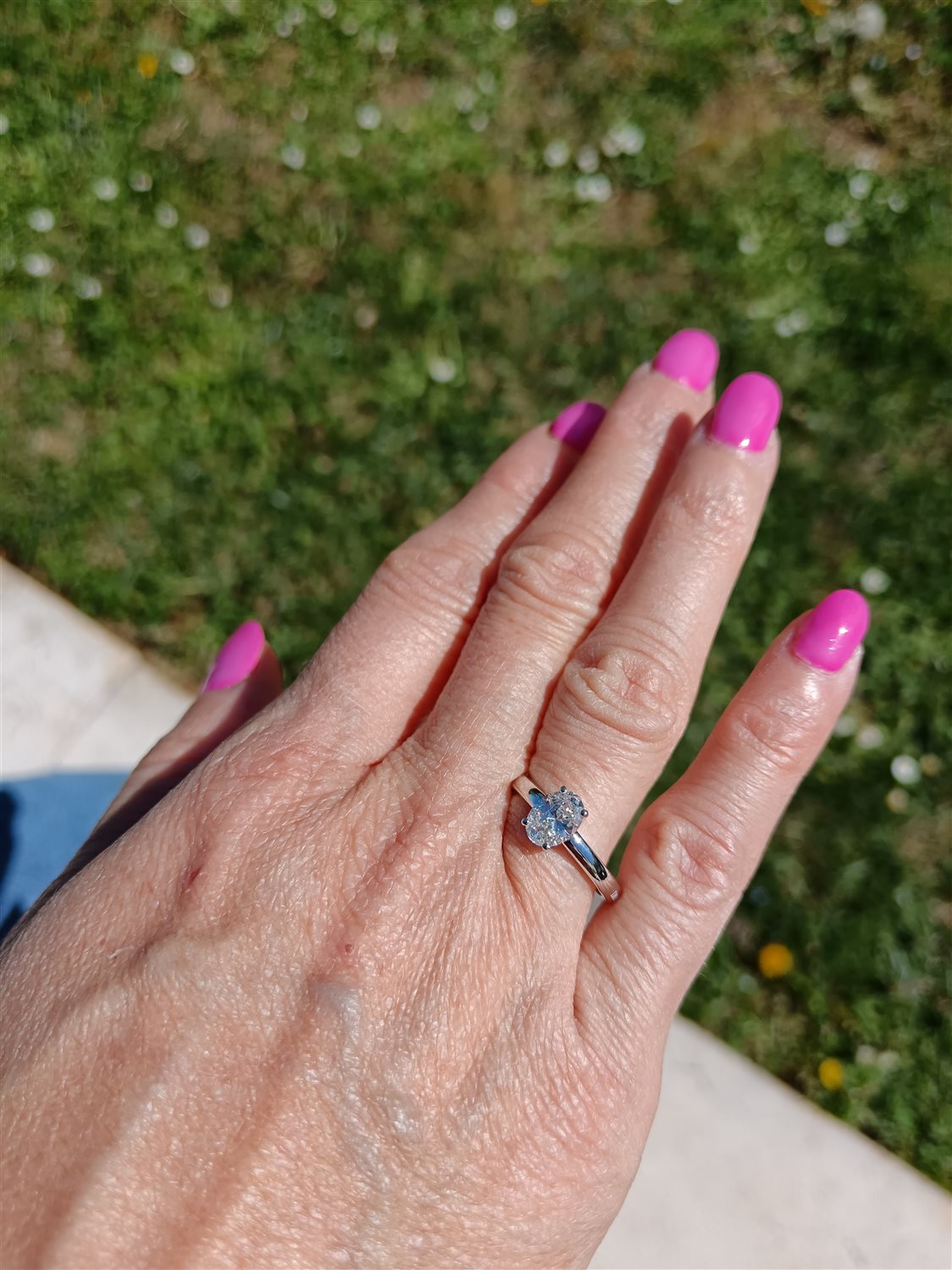 Damiani Veramore anello solitario taglio ovale 1,00 colore F purezza VS2 - 81114005 - immagine 2