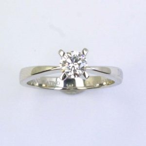 Damiani collezione Armonia Anello in Platino e Diamante 0.40ct